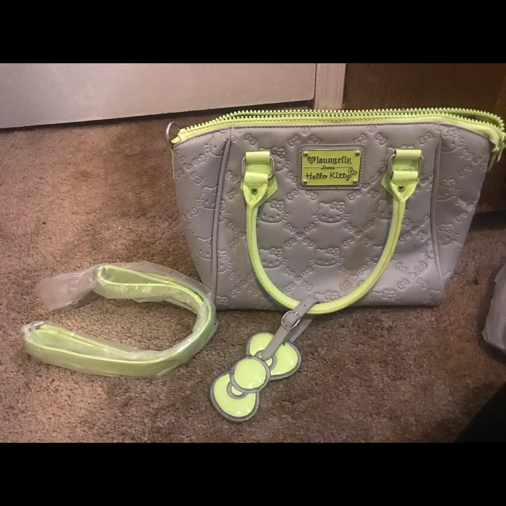 Hello kitty purse